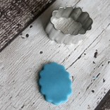Uitsteker mini scalloped oval