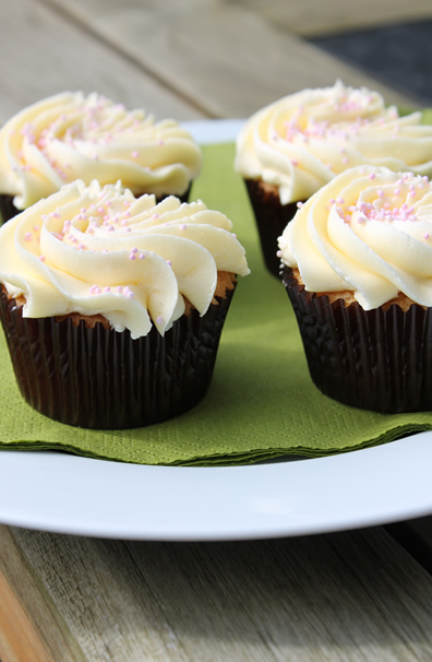 Perfecte vanille cupcakes maken met basisrecept cupcakes